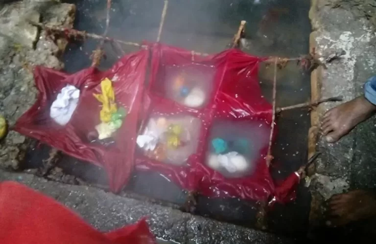 yamunotri-8494598