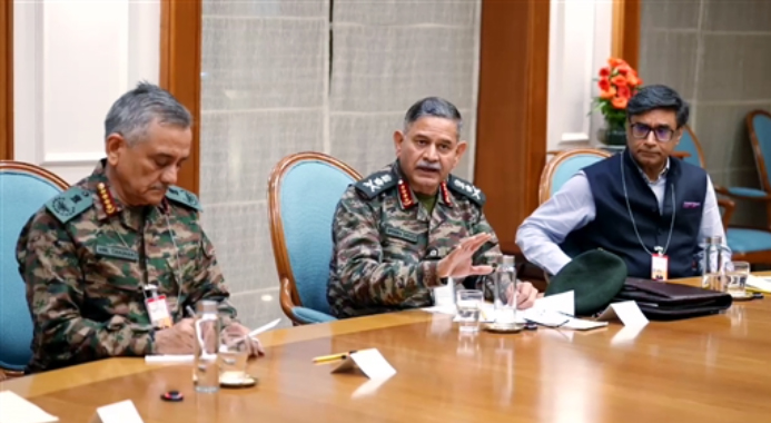 सीजफायर के बाद पीएम मोदी की हाई लेवल मीटिंग में तीनों आर्मी चीफ