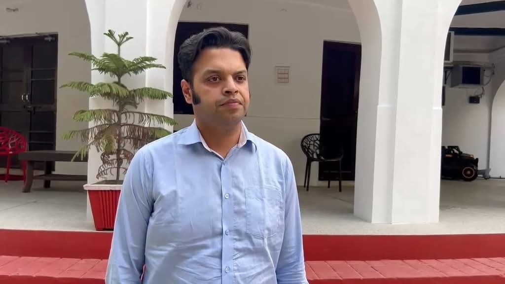 वरुण चौधरी, नगर निगम आयुक्त