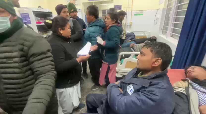 चमोली THDC टनल में हादसे में घायल मज़दूर