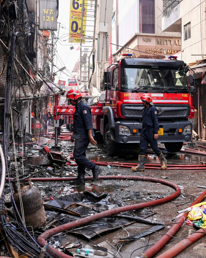 DEHLI PALAM SADH NAGAR FIRE