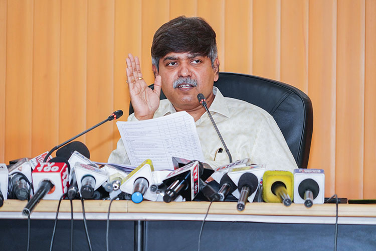 प्रमुख सचिव डॉ. आर. मीनाक्षी सुन्दरम