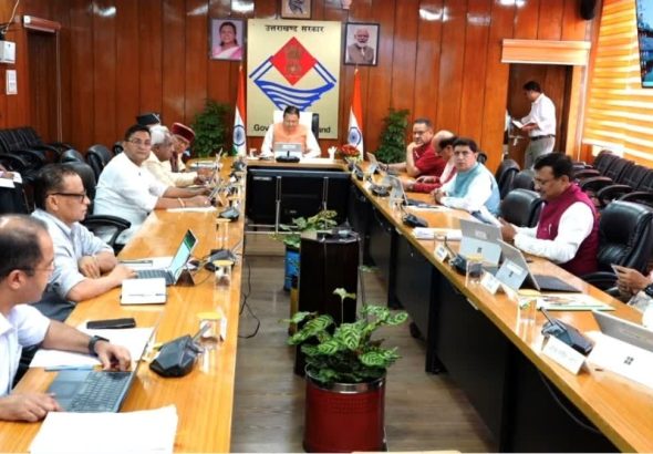 CM Dhami in cabinet meeting