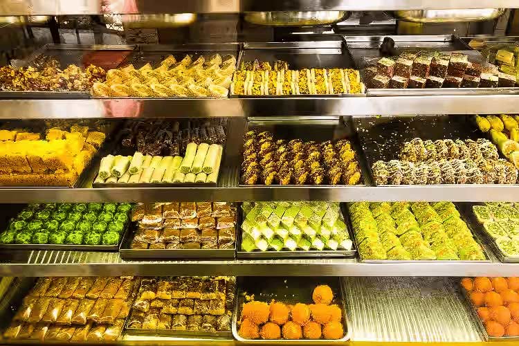 SWEET-SHOP